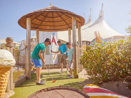 Minigolf at Butlins