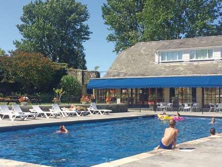 Swimming pool at Appuldurcombe Gardens Holiday Park