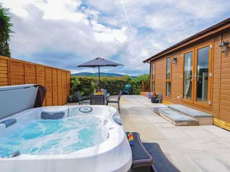 Hot tub lodge at Avon Wood Holiday Park