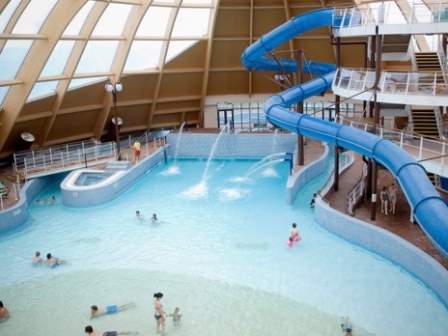 Swimming pool at Bluestone National Park Resort