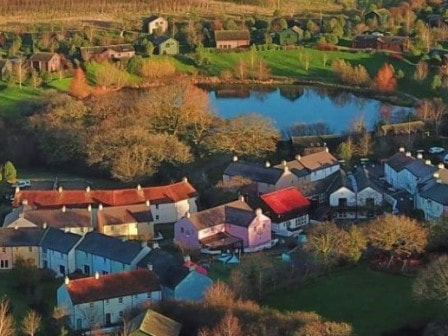 Bluestone lodges by the lake