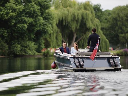 Boat trip at Runnymede on Thames Hotel