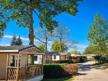 Camping Le Parc de Paris accommodation