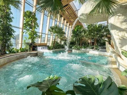 Center Parcs Les Trois Forets swimming pool