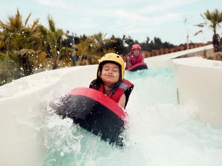 Lazy river at Center Parcs Les Landes de Gascogne