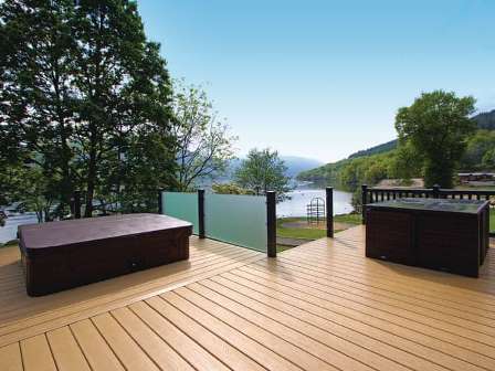 Hot tub at Loch Lomond Holiday Park