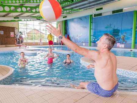 Park Resorts Skipsea Sands holiday park swimming pool