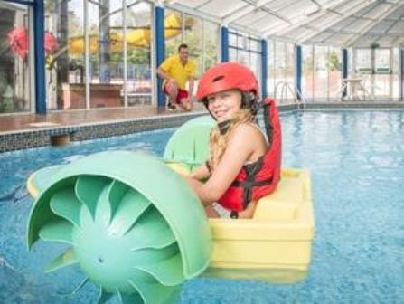 Swimming pool water peddler at Widemouth Bay holiday park