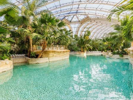 Center Parcs Les Trois Forêts swimming pool